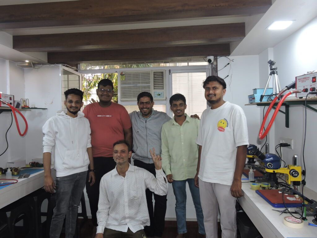 Mobile repairing institute group of students